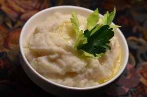 Кулинарный рецепт: Картофельное пюре с чесноком: Картофельное пюре с печеным чесноком