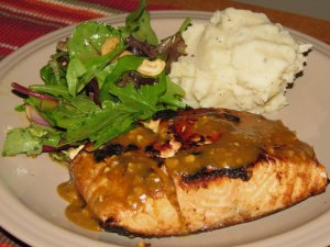 Кулинарный рецепт: Лосось в сливочном соусе: Запеченный лосось в кресс-сливочном соусе