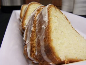 Кулинарный рецепт: Пирог с глазурью из лайма: Десерт быстрого приготовления - легкое тесто с лаймовой глазурью
