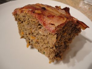Кулинарный рецепт: Рубленое жаркое: Жаркое из фарша и яиц, со специями, подается с печеными томатами 