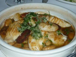 Кулинарный рецепт: Сардины в мисочках: Рыба с овощами, запеченная в порционных мисочках 