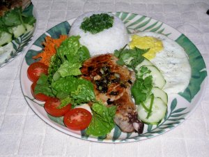 Кулинарный рецепт: Свиные шницели с горчицей: Жареные свиные шницели с тушеными овощами